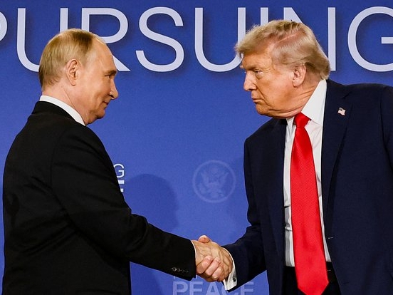 “Путин ютди”. Аляскадаги саммитга ОАВ қандай муносабат билдирди?