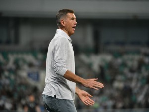Uzbekistan will participate in the match against Turkmenistan without a head coach.