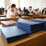 O‘qishni xorijdan imtihonsiz va tekinga ko‘chirishga ruxsat berildimi? Vazirlik izoh bilan chiqdi