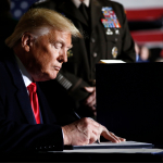 Импичмент можароси: Трамп Сенат мажлисида қатнашмасдан ҳимояланмоқчи