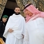 Ash-Shara Umra amallarini bajardi. Unga Ka’ba eshiklari ochib berildi (Foto+video)