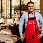 Turkiyalik taniqli oshpaz CZN Burak otasini sudga berdi