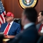 Eronda demokratiya bo‘lishi shart emas – Tramp