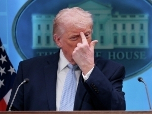 Трампнинг яқинлари урушдан шахсий бойлик орттирган – ОАВ