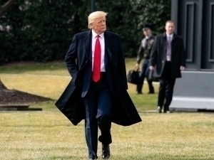 Трамп Европага 100 фоизлик импорт божи билан таҳдид қилди