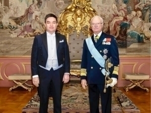 The ambassador of Uzbekistan meets with the King of Sweden