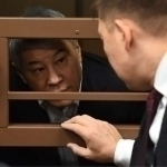 Назарбоевнинг олигарх қудаси муддатидан олдин озодликка чиқди