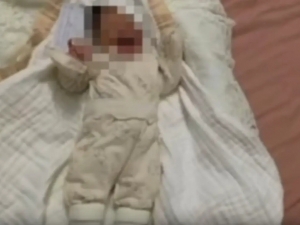 Qozog‘istonda ayol yangi tug‘ilgan qizini pullamoqchi bo‘ldi