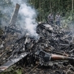 Indoneziyada vertolyot qulab tushdi. 8 kishi halok bo‘ldi